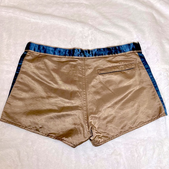 Marc Jacobs Sporty Metallic Linen Blend Short Shorts - Picture 4 of 6